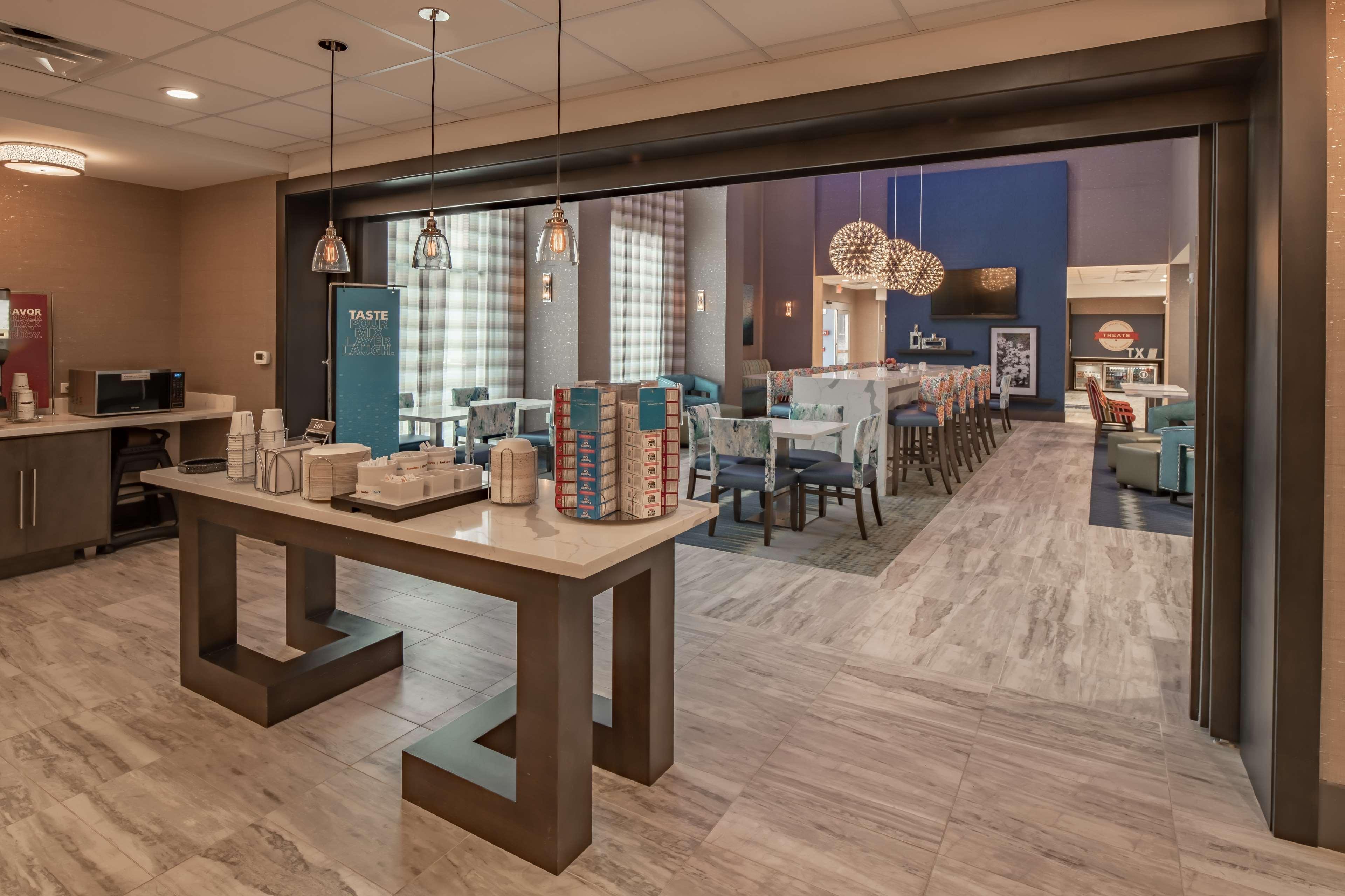 Hampton Inn & Suites Dallas/Plano Central Buitenkant foto