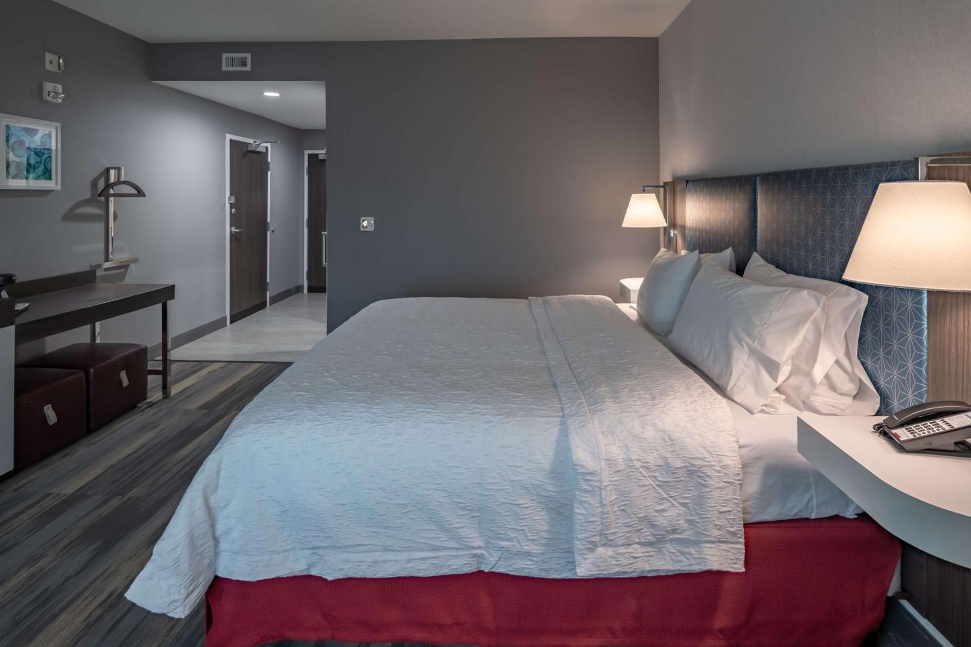 Hampton Inn & Suites Dallas/Plano Central Buitenkant foto