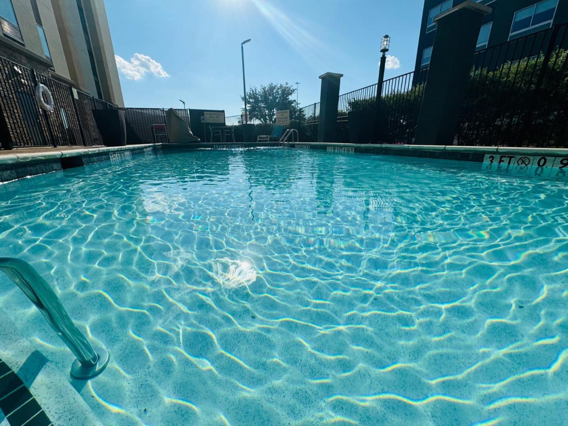 Hampton Inn & Suites Dallas/Plano Central Buitenkant foto